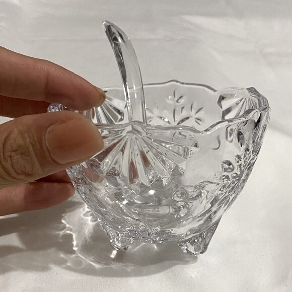 Miniature Crystal Serving Bowl with Ladle - Picture 4 of 5